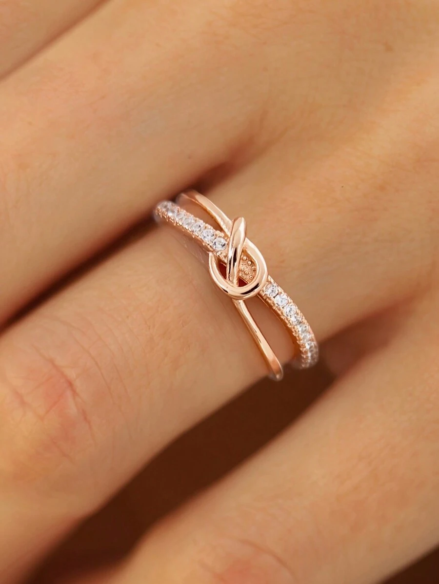 BALMORA Anillo Vintage De Plata S925 Con Sencilla Circonita Cúbica Dorada Rosa Para Mujeres Y Niñas Con Un Encantador Estilo Retro De Doble Nudo Elegante Para Bodas Y Compromisos. Un Pequeño Declaración Elegante Y Regalo De Joyería Para Novias.