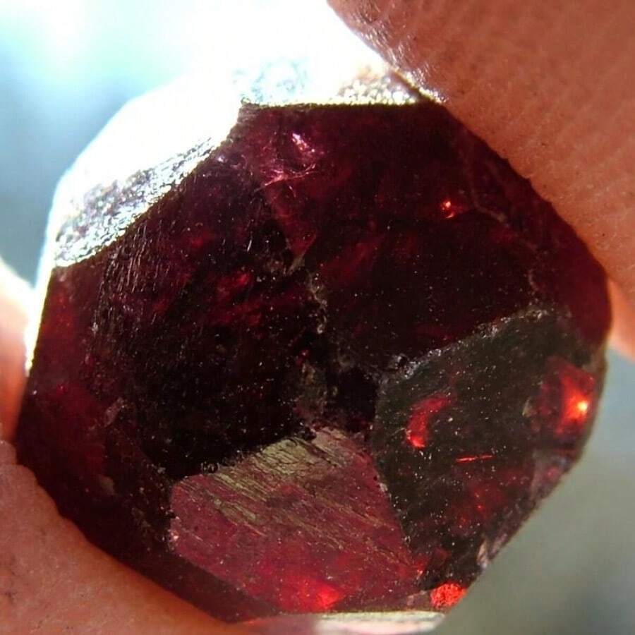 Original Natural Red Garnet Crystal Gemstone Rough Stone Mineral Specimen Healing Quartz Fashion Accessories Gifts Birthday Graduation