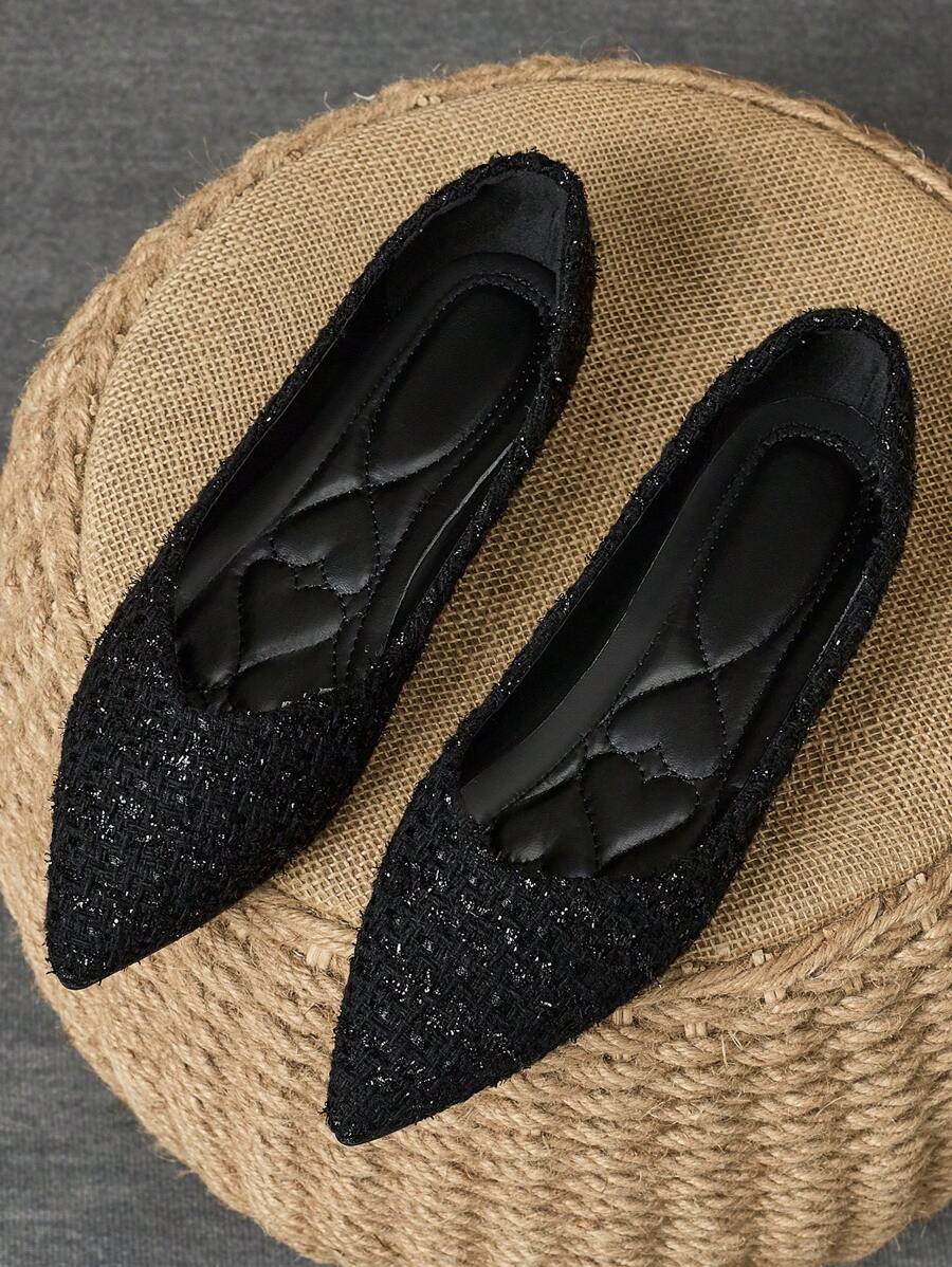 WHDXY Puntige platte schoenen voor dames, zachte onderkant vermoeit de voeten niet, geschikt voor sollicitatiegesprekken, kantoorwerk, zwarte lage platte schoenen met zachte zool, geschikt voor alle seizoenen