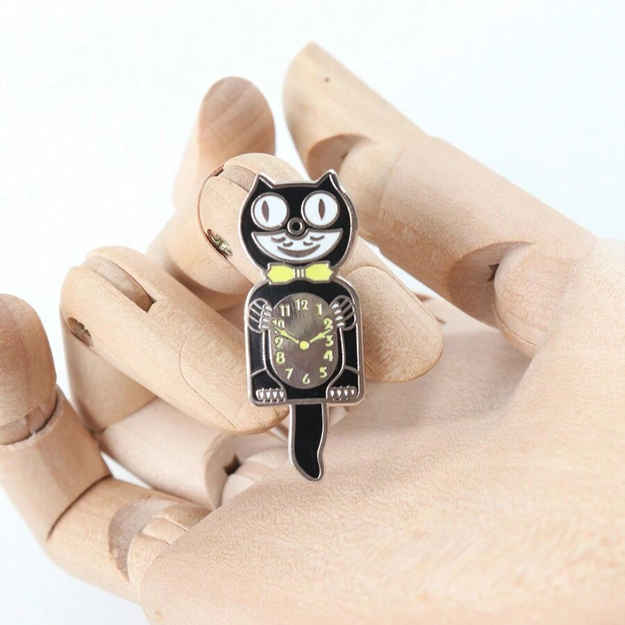 1pc Vintage Cat Pattern Clock Brooch Pin Badge Clothing Bag Accessory, Cute Creative Brooch Lapel Pin, Unique Clothing Badge, Suitable For Backpack, Clothes, Collar And Hat, Multifunctional Fashion Accessory For Women, Ideal Gift