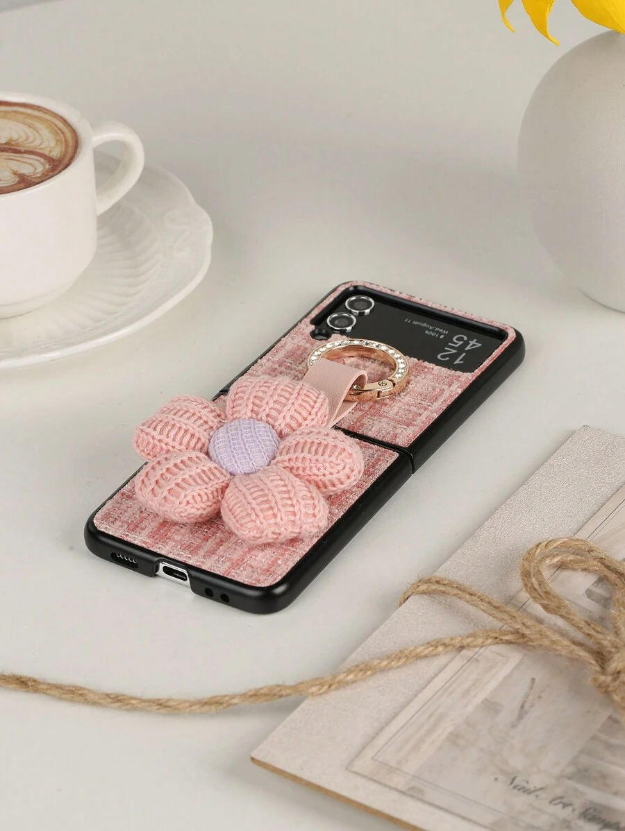1pc Plaid Knitted Fabric Fashion Rhinestone Flower Ring Foldable Phone Case Compatible With Samsung Galaxy Z Flip3 5G, Galaxy Z Flip4 5G, Galaxy Z Flip5 5G, Galaxy Z Flip6 5G
