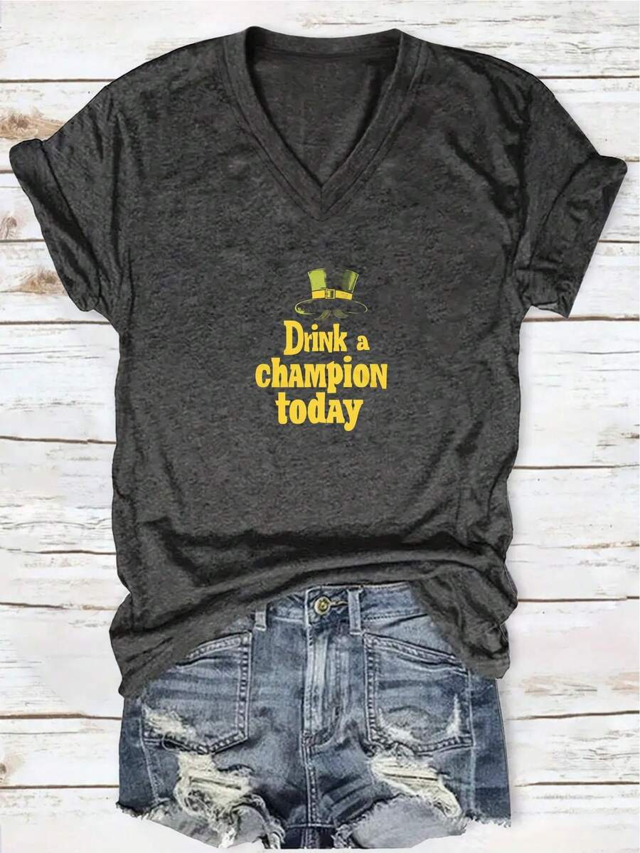 1 Piece, 200g St. Patrick's Day Print V Neck T-Shirt - Fashionable Graphic Print T-Shirt For Women - Casual Short Sleeve V-Neck Top - Lightweight & Breathable For All Seasons Wardrobe, Polyester