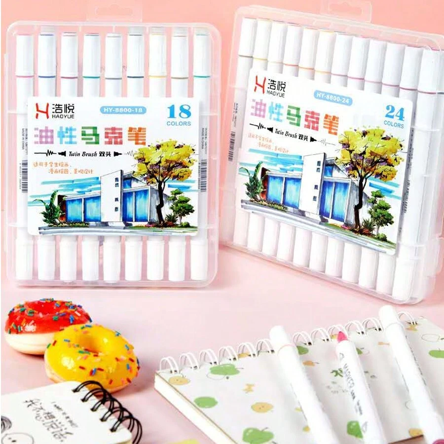 Set de stylos-feutres à double pointe à base d'huile - 12 couleurs/18 couleurs/24 couleurs/36 couleurs/48 couleurs en option. Indispensable pour les carnets de dessin, avec des couleurs vives, un séchage rapide, imperméable et résistant à la décoloration. Conception professionnelle, convient pour les cahiers, les bandes dessinées, le graffiti, le design, l'écriture, le marquage. Long-lasting et durable, livré avec un boîtier de rangement portable transparent. Sans danger pour les enfants. Un cadeau créatif idéal pour la rentrée scolaire