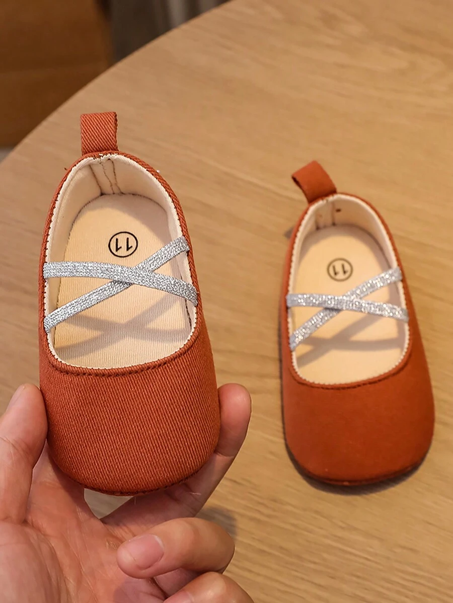 1 Pair Girls Princess Style Soft Bottom Slip-On Toddler Shoes, Suitable For Spring & Autumn