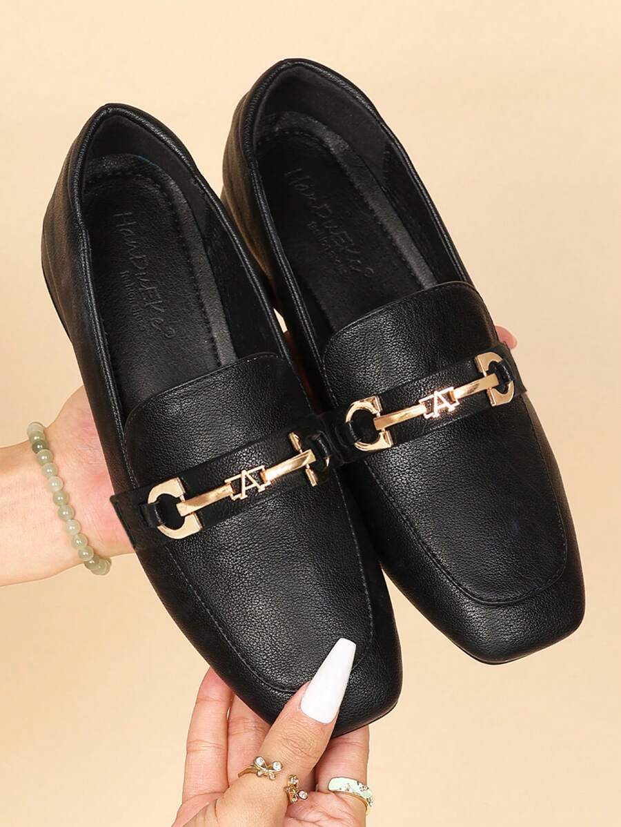 Dames platte metalen hak loafers, vierkante neus metalen gesp 2025 nieuwe slouchy retro platte dikke hak comfortabele zwarte casual schoenen