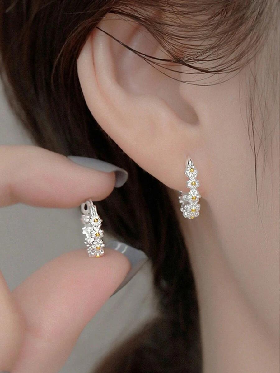 1pair Daisy Two-Tone 925 Sterling Silver Women's Earrings Stylish Minimalist Design Perfect For Everyday Dating Birthday Gift Sweet Unique Style