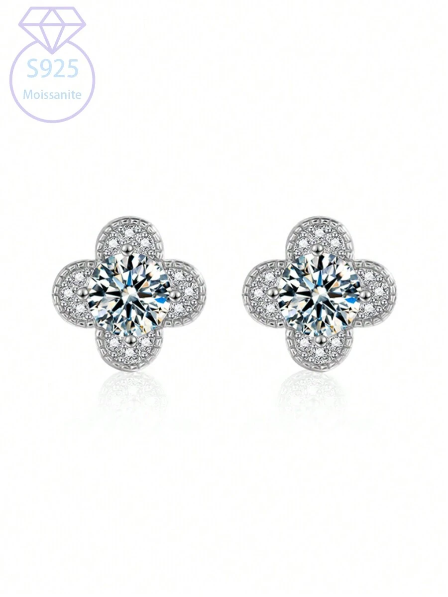 KAHOOT Aretes de tachuela de trébol de cuatro hojas de moissanita de 1 quilate * 2 en plata de ley 925, adecuados para el Día de Acción de Gracias, Halloween, Navidad y San Valentín, viajes, ropa, regalos de aniversario de bodas, cajas de regalo, incluido el certificado GRA