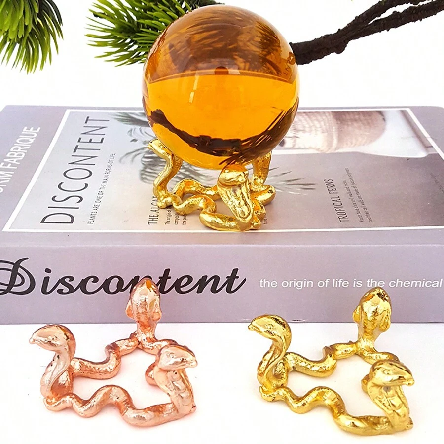 1pc Snake Year Crystal Ball Holder Stand, Snake Year Gift, Metallic 3 Snakes Crystal Ball Base, Handicraft Decor, Home Decoration, Desktop Ornament Gifts Birthday Graduation