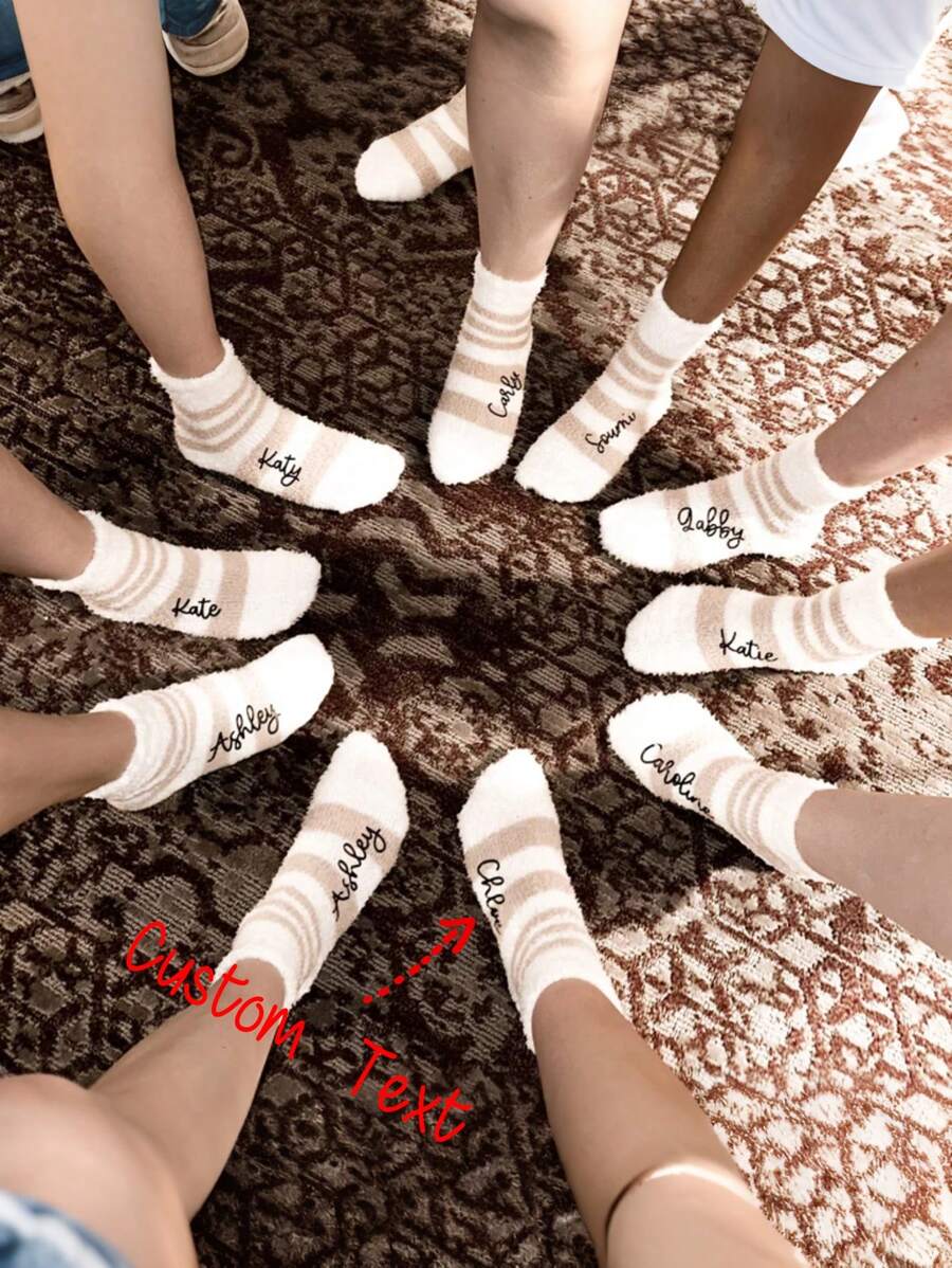 Chaussettes moelleuses personnalisées pour demoiselles d'honneur - Idée de cadeau pour la fête de mariage - Ensemble de chaussettes assorties confortables et rayées pour la soirée pyjama