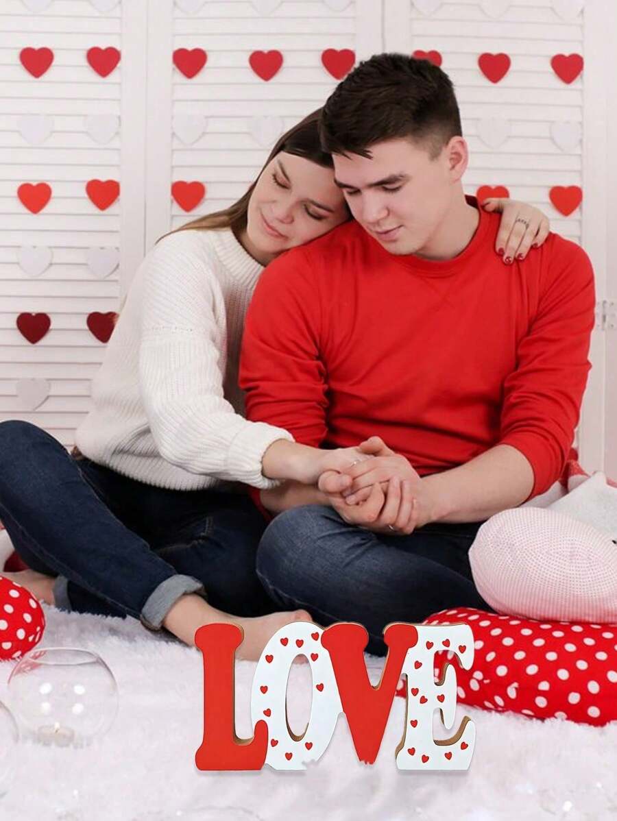 Valentine's Day Wooden Love Sign Decor, LOVE Romantic Table Top Decor Romantic Table Red Sign, Wood Love Letters Home Table Decorations For Farmhouse Shelf Fireplace Wedding Anniversary Home Party Decoration