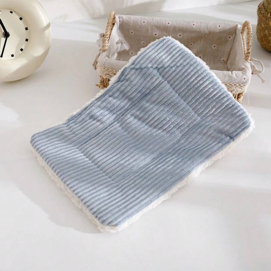 Warm Autumn Winter Solid Fleece Bed Soft Lint Sleep Mat Nest Plush Mat Bed For Small Animal Hedgehog Hamster Rabbit Bird Mats