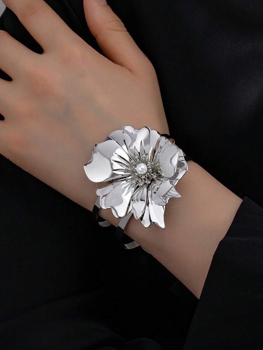 1pc Silver Flower Inlaid Pearl Open Bangle Bracelet, Vintage Elegant Fashion Elegant Suitable For Gifts, Parties, And Daily Wear