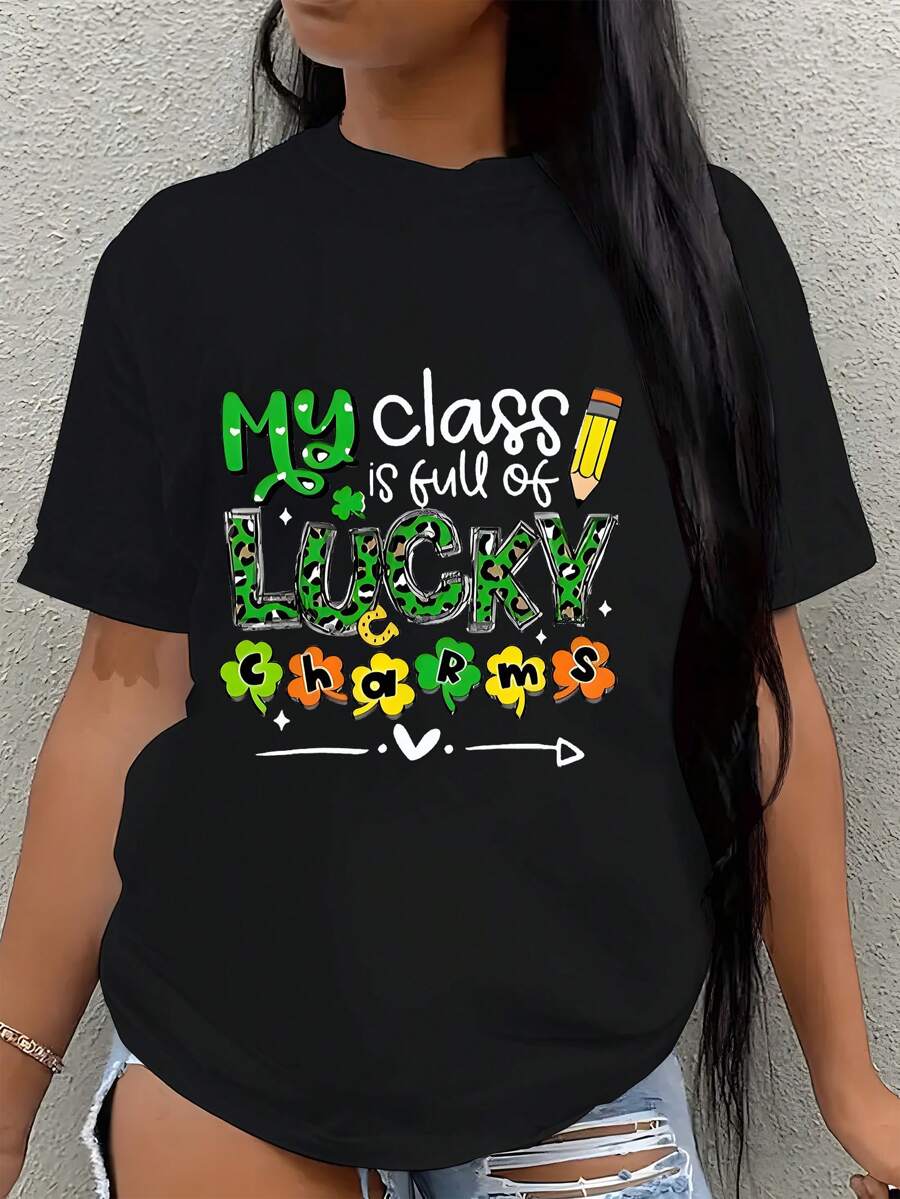 180g Pure Cotton Short Sleeved Single-Sided Printed T-Shirt, "My Classroom Is Full Of Luck". Retro Hip-Hop Style, Street Y2K Printed Short Sleeved Top, Sports T-Shirt. Suitable For Spring And Summer St. Patrick's Day Gift Selection, Party Gifts, And Essential Gifts For The Start Of School Season. Neutral Casual Round Neck T-Shirt.