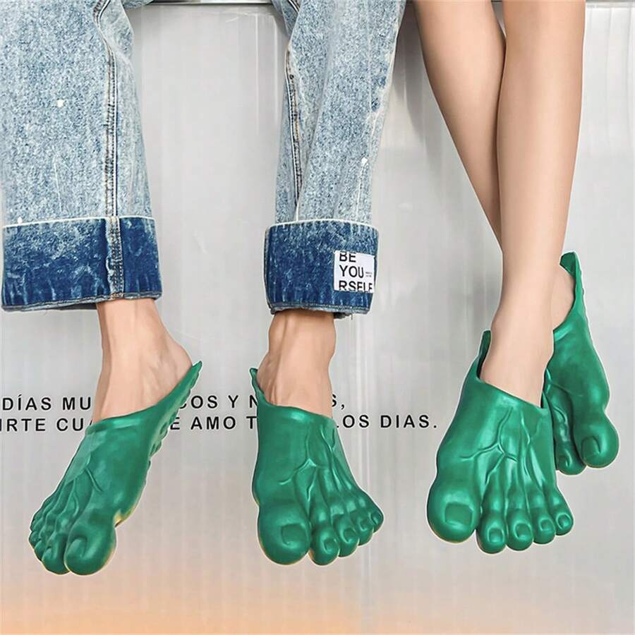 Funny Slippers, Couple Home Shoes, Ladies Big Toe Beach Sandals, Unisex Big Foot Monster Sandals, One Size Fits CN35-43, Foot Length 22.5-26.0cm