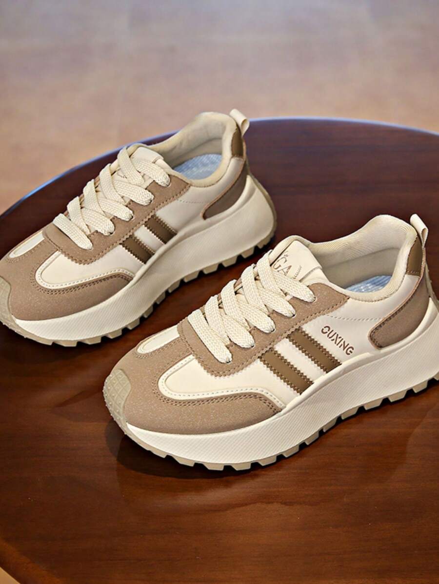 Nuevos tenis gruesos para mujeres, de suela gruesa con aumento de altura, zapatillas deportivas casuales con cordones a color, primavera 2025