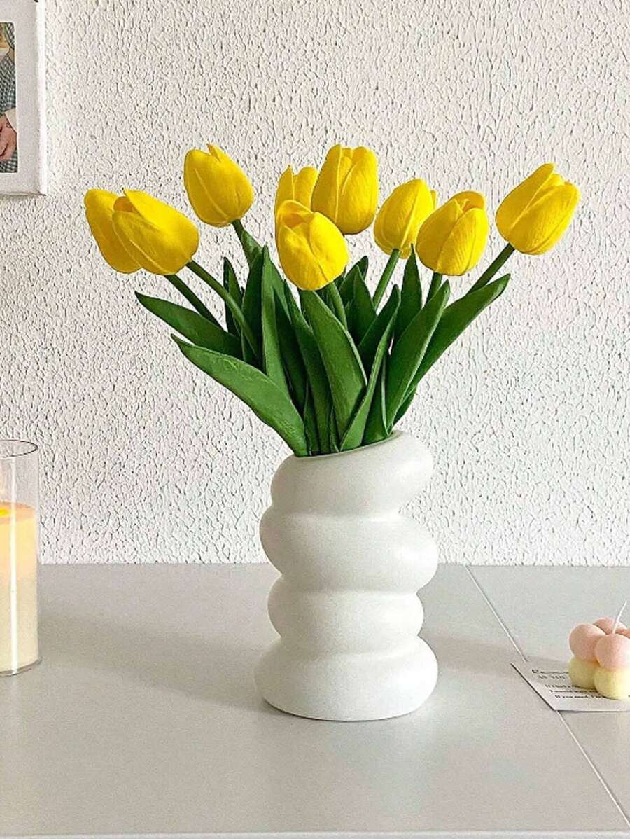 Plastic Vase And Tulip Artificial Flowers Set, Suitable For Home Decor, Living Room, Bedroom, Autumn Decor, Office Desk, Garden, Room Decor, Valentine's Day, Gift Gifts Birthday Graduation