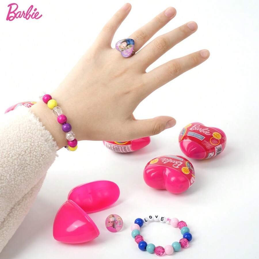 Barbie 1 Peça Conjunto de Joias de Pulseira e Anel de Contas com Licença Oficial da Barbie, Embalagem Surpresa Contém 1 Pulseira, 1 Anel, Vários Estilos Aleatórios de Uma Princesa Colorida e Fofa, Perfeito para Presentes de Natal, Aniversário e Lembrancinhas de Festa