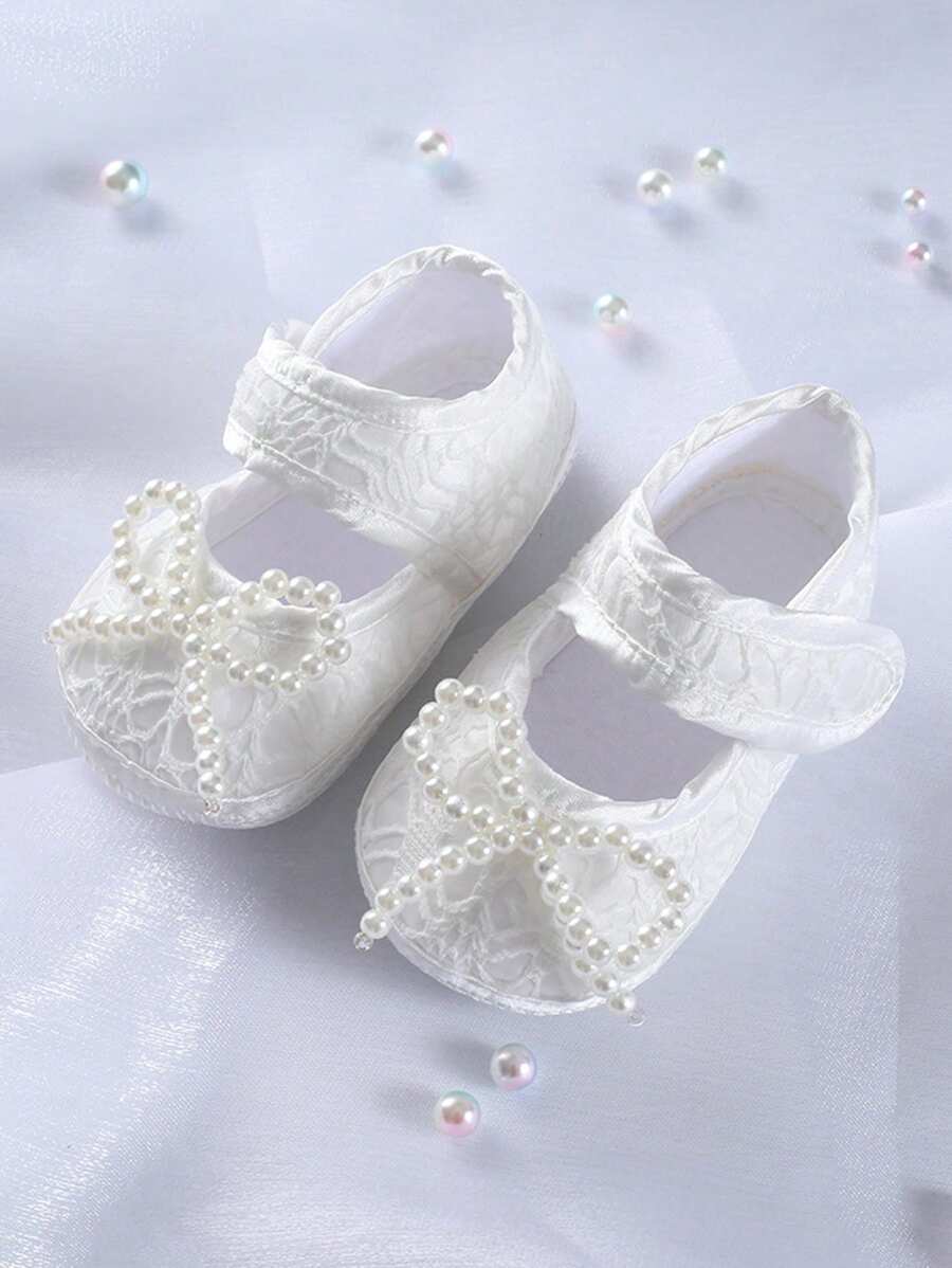1 par de zapatos de princesa recién nacidos con suela blanda y encaje, a juego con atuendos para bebés de 0 a 2 años, para ceremonias de bautizo y uso casual diario