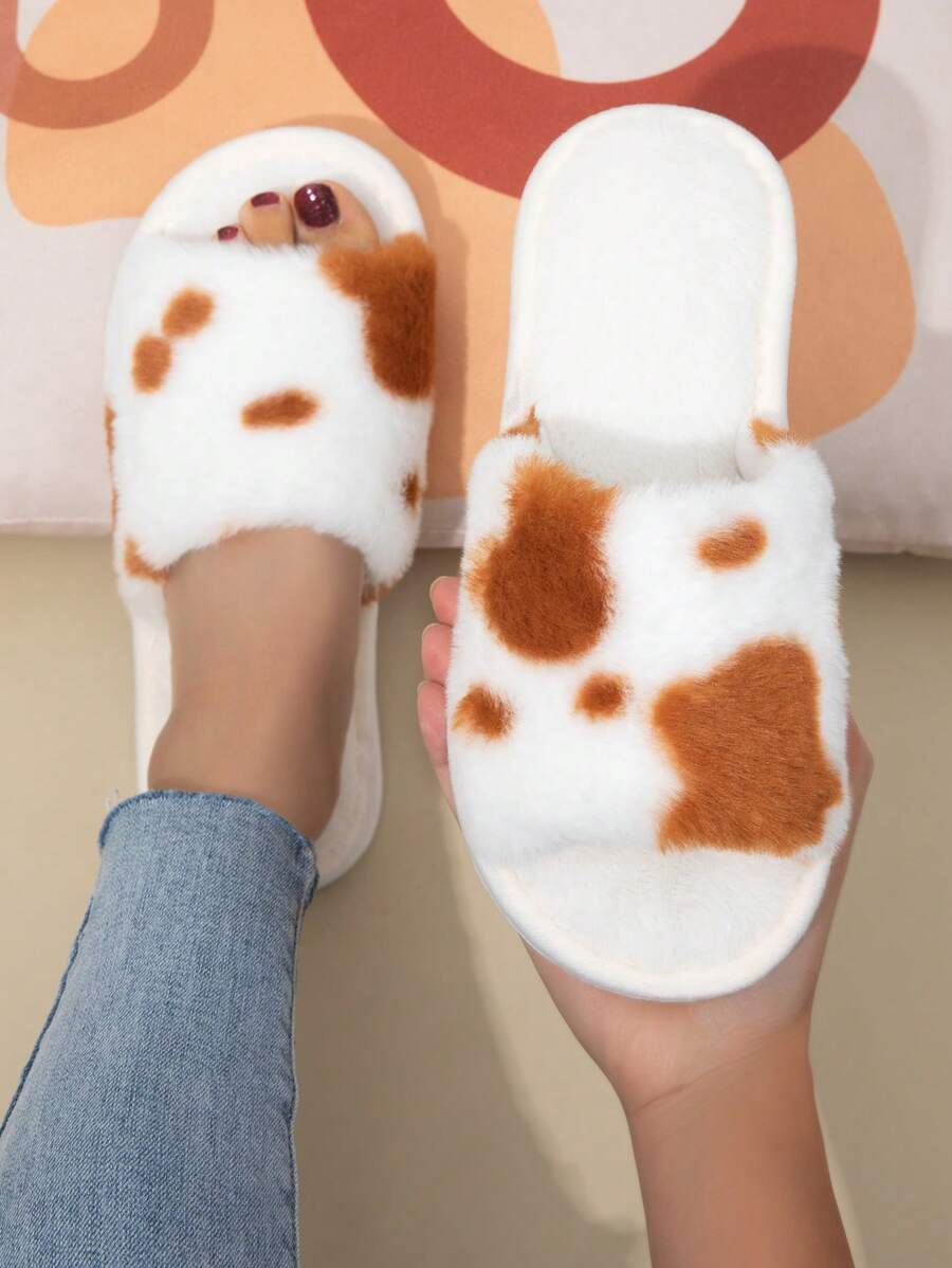 1 paar damespantoffels van pluche - luxe, warme, ademende, antislip PVC-zool voor binnen, bedrukt met een klein koetje