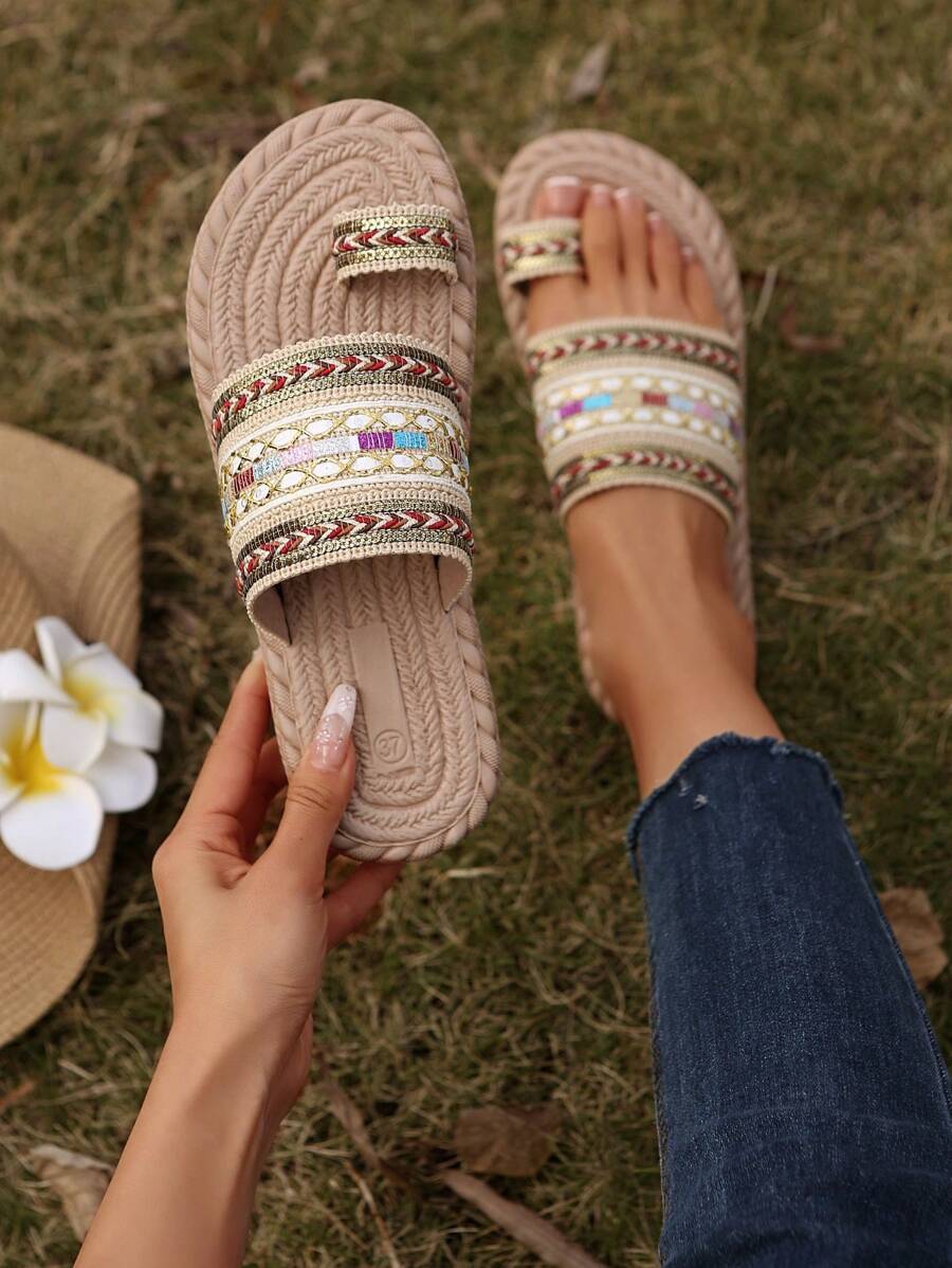 New Summer Comfortable Outdoor Bohemian Style Woven Flat Sandals, Plus Size
