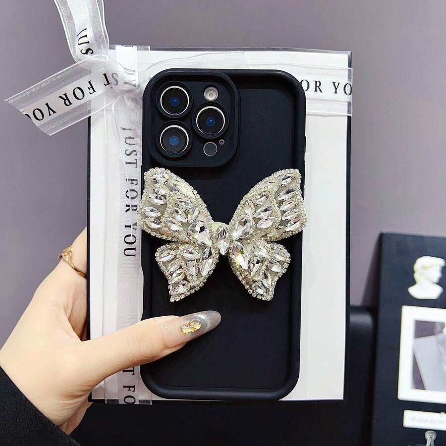 1pc Fashionable Bling Butterfly Bling Rhinestones Protective Phone Case, Compatible With Iphone 12/13 Pro Max, Honor X7, Galaxy A56 5G, Infinix Smart 8, Infinix Hot 40i, Tecno Spark 20/20C, Tecno Spark Go 2024, Redmi Note 14 5G, Moto E22/E22i, OPPO A54, Minimalist Design, Suitable For Daily Use And Carrying Out