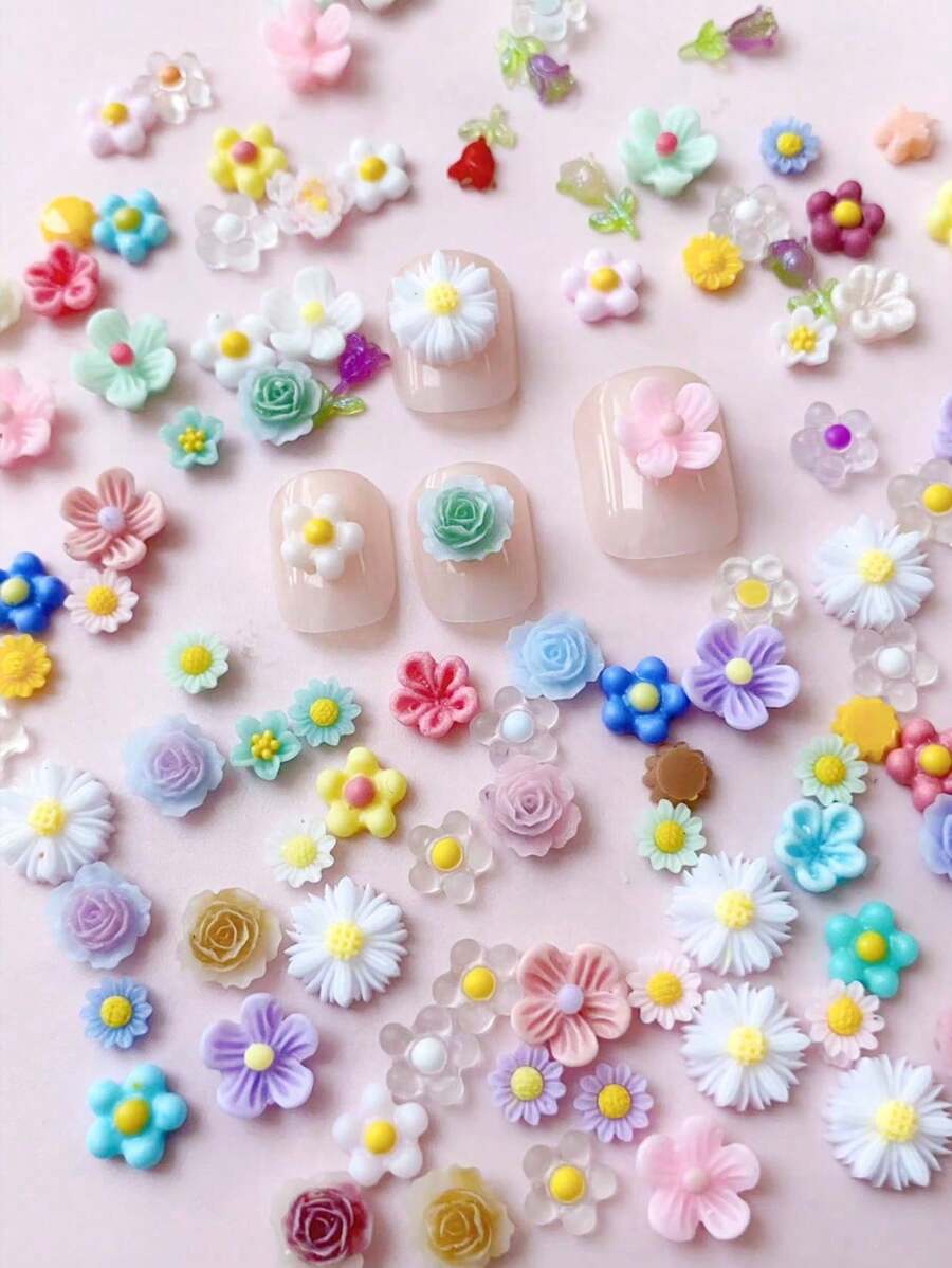 Estilos de primavera y verano Decoración de uñas DIY Flores tridimensionales de ciruelo, frangipaní, rosas, margaritas, hermosa y encantadora decoración de flores de resina 3D de primavera y verano 1 paquete, mezcla de varios estilos 50 piezas