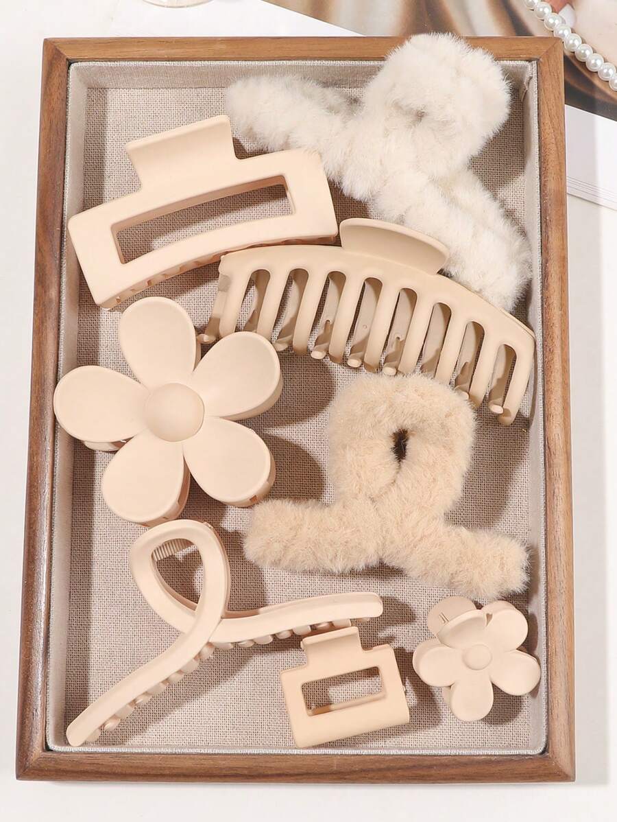 Ensemble de 8 pièces d'accessoires pour cheveux comprenant des pinces et des clips doux de couleur café au lait, avec des fleurs simples, des motifs os et en peluche. Polyvalents pour un usage quotidien, idéaux pour l'automne/hiver. Pinces à cheveux, clips mâchoire, pinces pour cheveux, clips attrapeurs de cheveux
