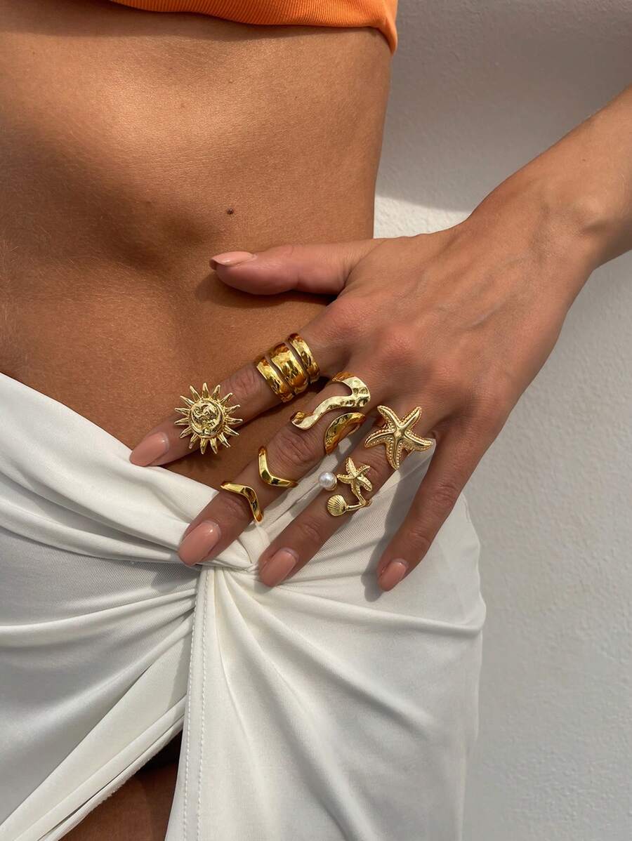 Set de 6 anillos de metal dorado vintage punk con elementos multicomponentes, decorados con elementos marinos como conchas, estrellas de mar y perlas falsas, se pueden usar solos o combinados, adecuados para atuendos diarios y de fiesta de la mujer, decoración de resort de playa, set de joyas de moda de verano