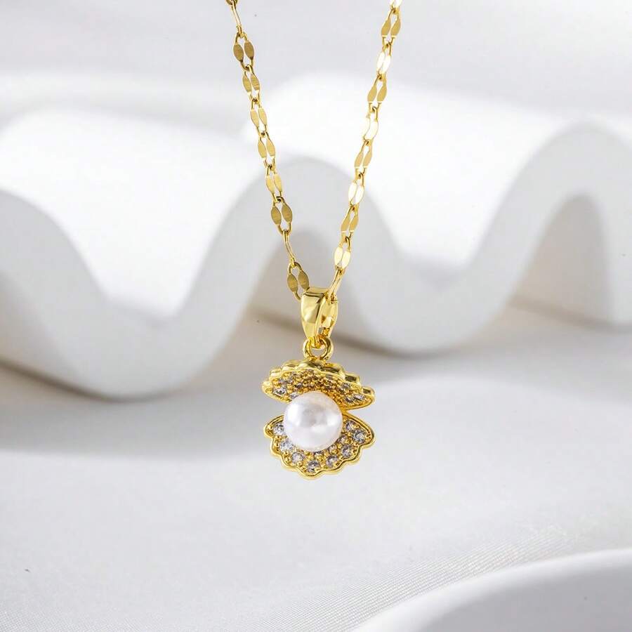 1pc Exquisite Shimmering Style Copper Inlaid Zirconia 18K Gold Plated Faux Pearl Shell Pendant Necklace, Suitable For Women Beach Holiday, Jewelry Accessories Gift For Friends