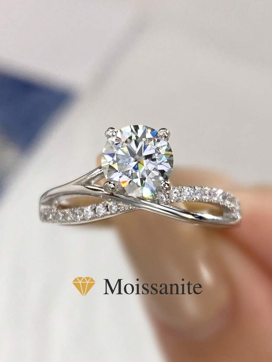 1Pc Advanced Four-Claw Milky Way 1ct Moissanite Diamond Wedding Band Ring Design D Color S925 Sterling Silver Ring,Suitable For Engagement, Wives, Girlfriends, Birthday Gifts, Anniversary Gifts Bridal Fine Jewelry
