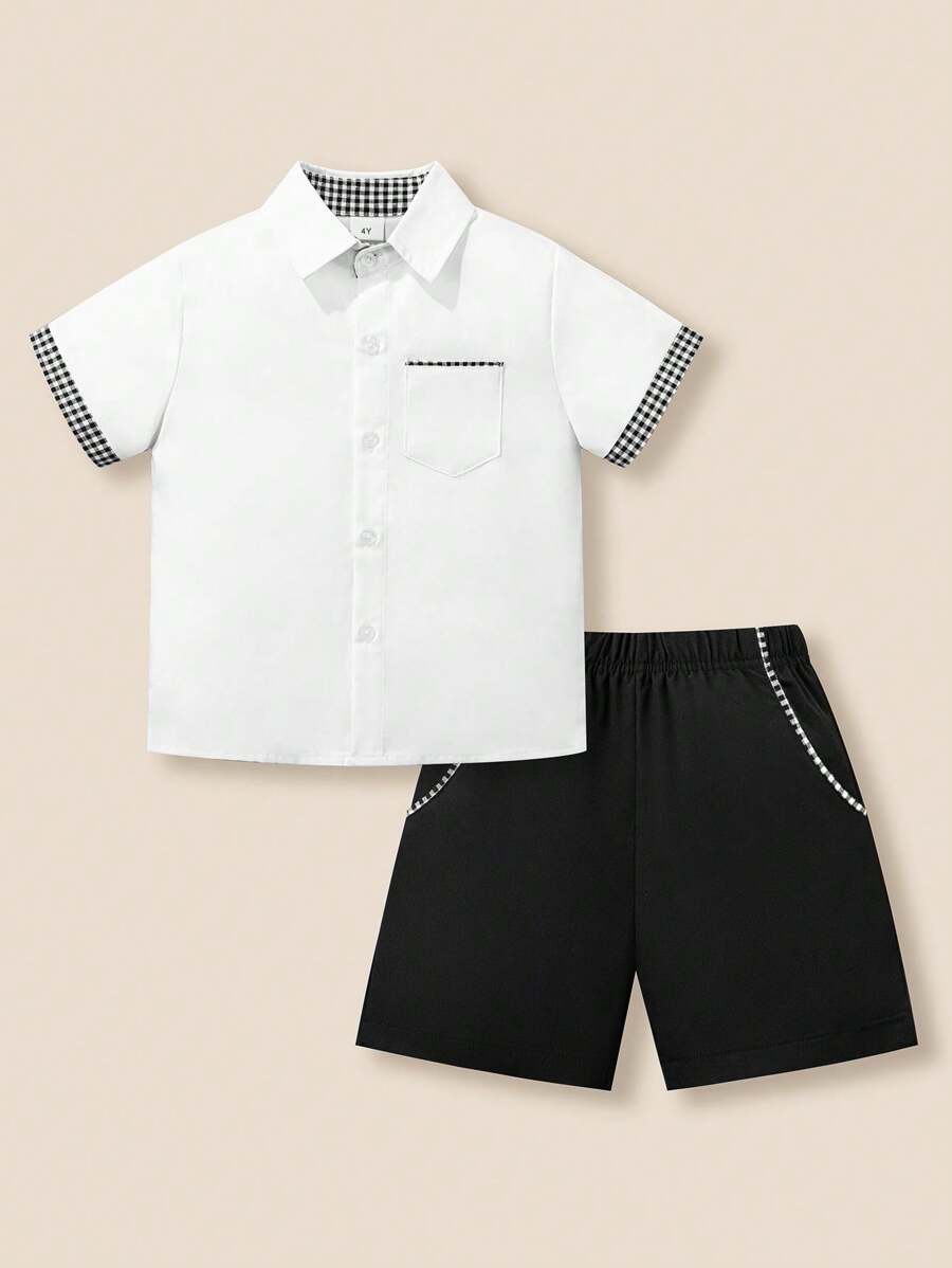 Jonge jongens campus stijl contrasterende kleur wit korte mouwen shirt & zwarte shorts set, geschikt voor school, optredens, toespraken, uitstapjes