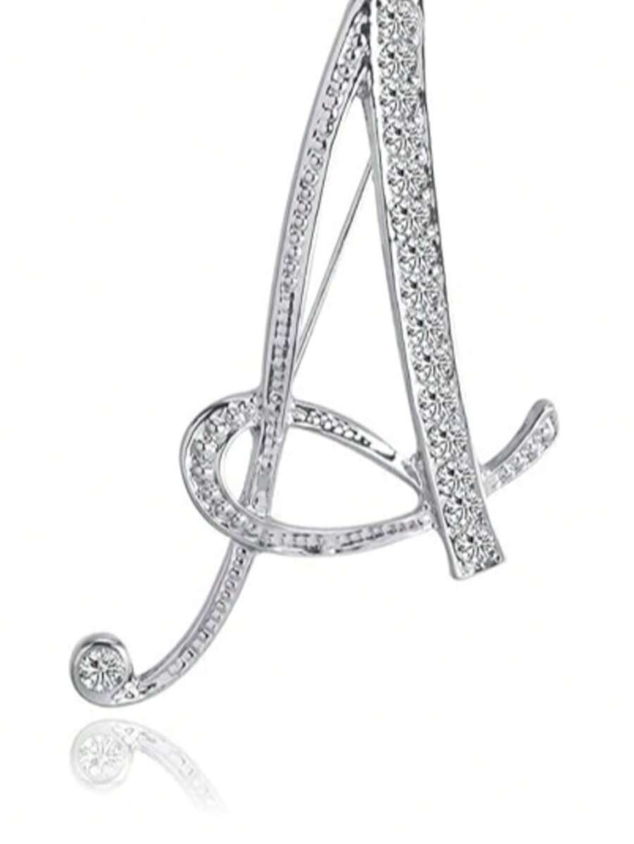 1 pièce paquet Broche géométrique simple de 26 lettres anglaises avec strass, broche élégante et de mode pour femmes. Épingle pour pull, manteau, robe, accessoires, sac, charme, école