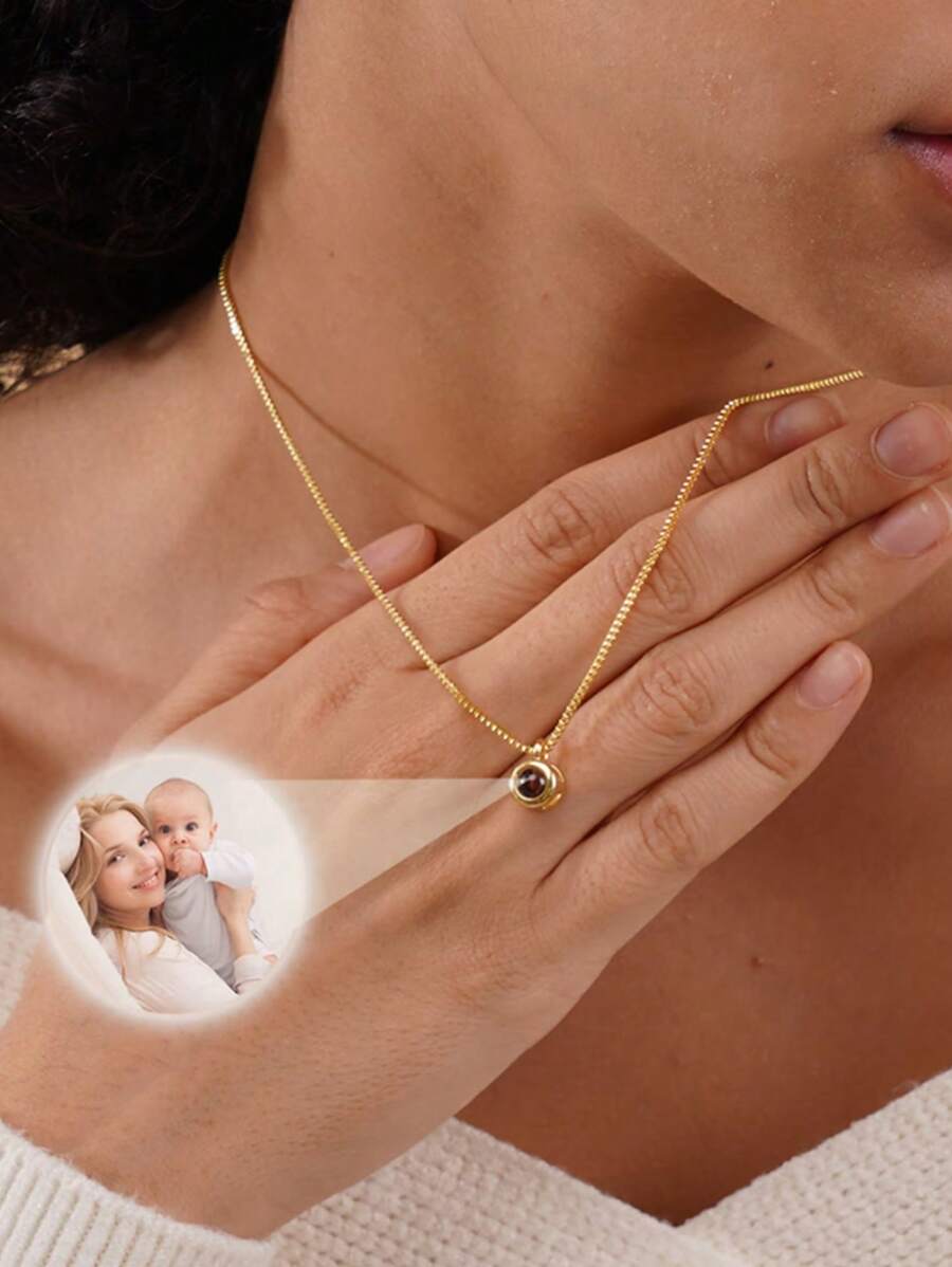 1 Pieza Collar con foto personalizada de alta calidad, collar con proyección de foto personalizada, colgante de proyección clásico y sencillo, regalo conmemorativo personalizado, para niño/familia/pareja/amigos, para fiesta, graduación, Día de la Madre, Día de San Valentín, longitud de cadena 45+5