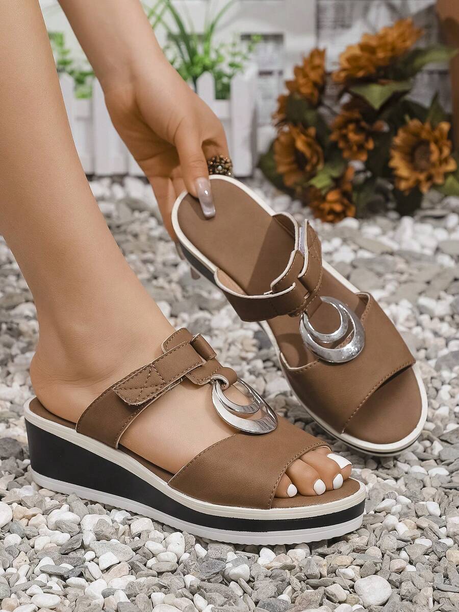 Women's Summer New Metal Buckle Hook And Loop Platform Thick Bottom Casual Versatile Slip-On Sandals