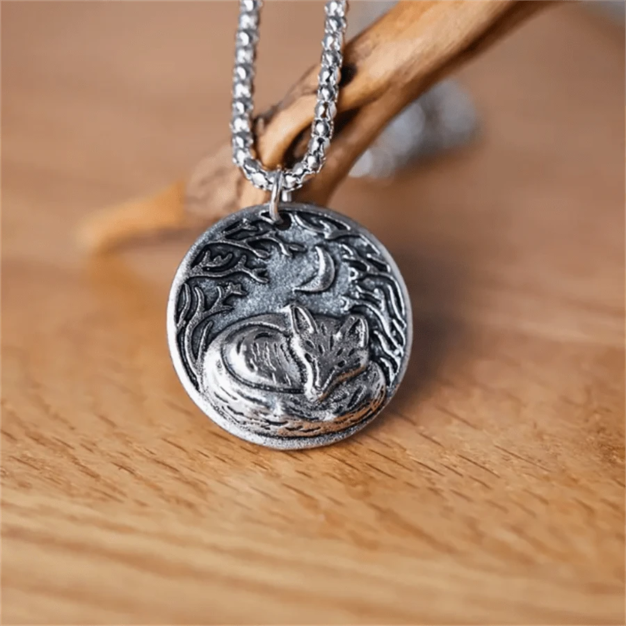 1 pieza Collar colgante de zorro durmiendo en la luna elegante para mujeres, accesorio de joyería de moda y único