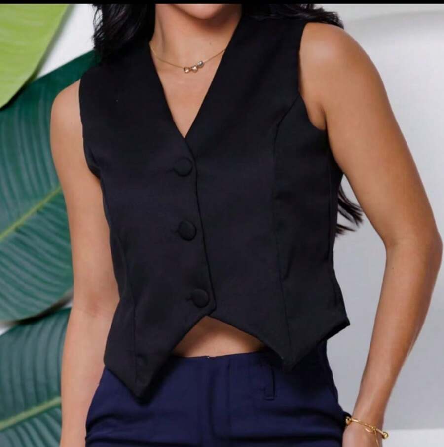 Coletinho Alfaiataria Feminino Curto com Botão Encapado