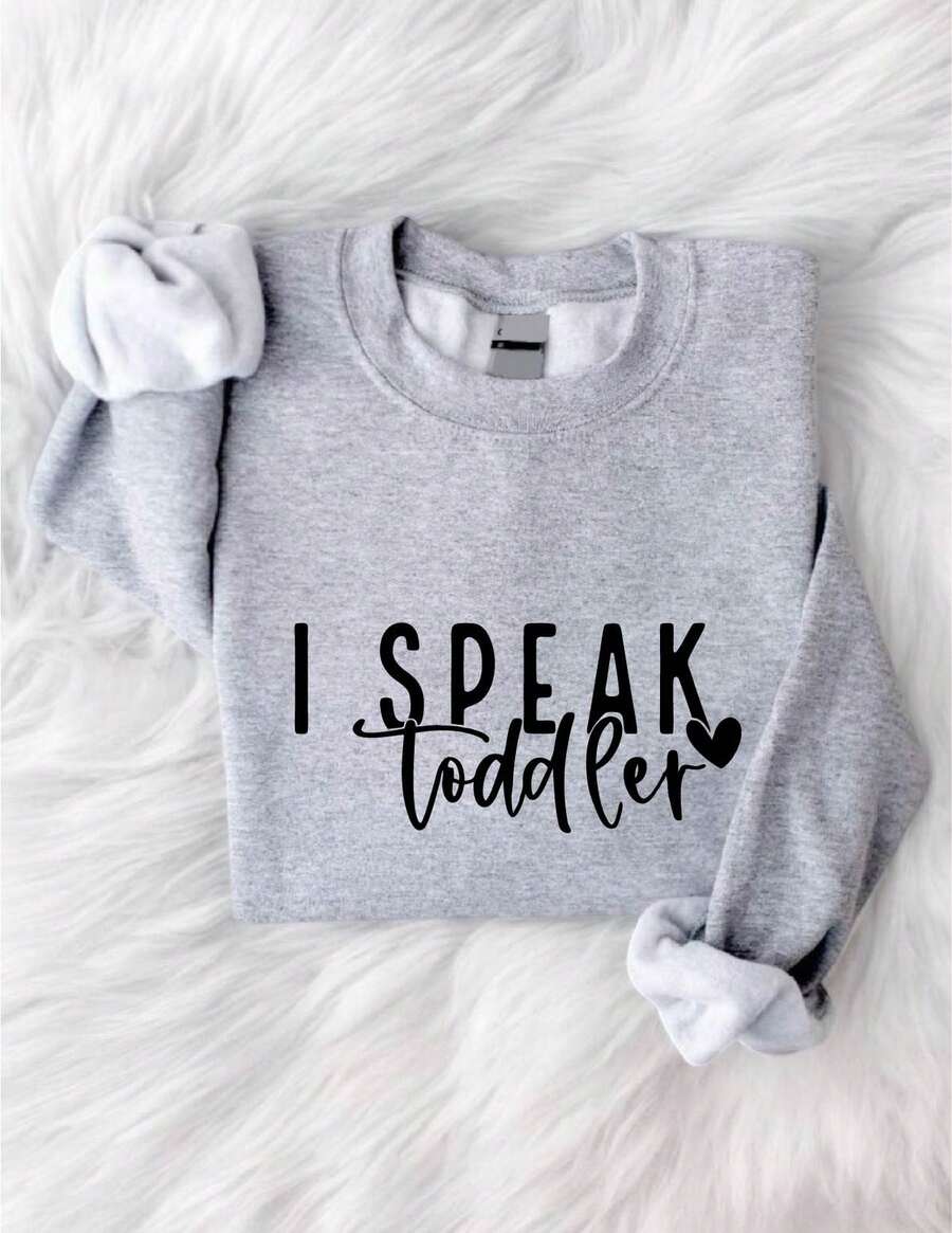 Camiseta para anuncio de embarazo en Navidad, camiseta "Un pequeño que está por llegar", camiseta de maternidad navideña, camiseta para revelar al bebé en vacaciones, regalo para mamá nueva en Navidad. TX-107