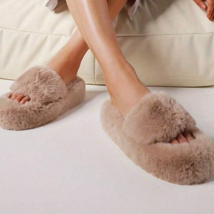 Ladies' Comfortable Multi Colored Plush Slippers - Soft Indoor/Outdoor Winter Home Shoes With Fluffy Plush And Comfortable Sole, Perfect For Family Or Casual Wearing | Fashion Essential | Soft Plush Material, Home Slippers