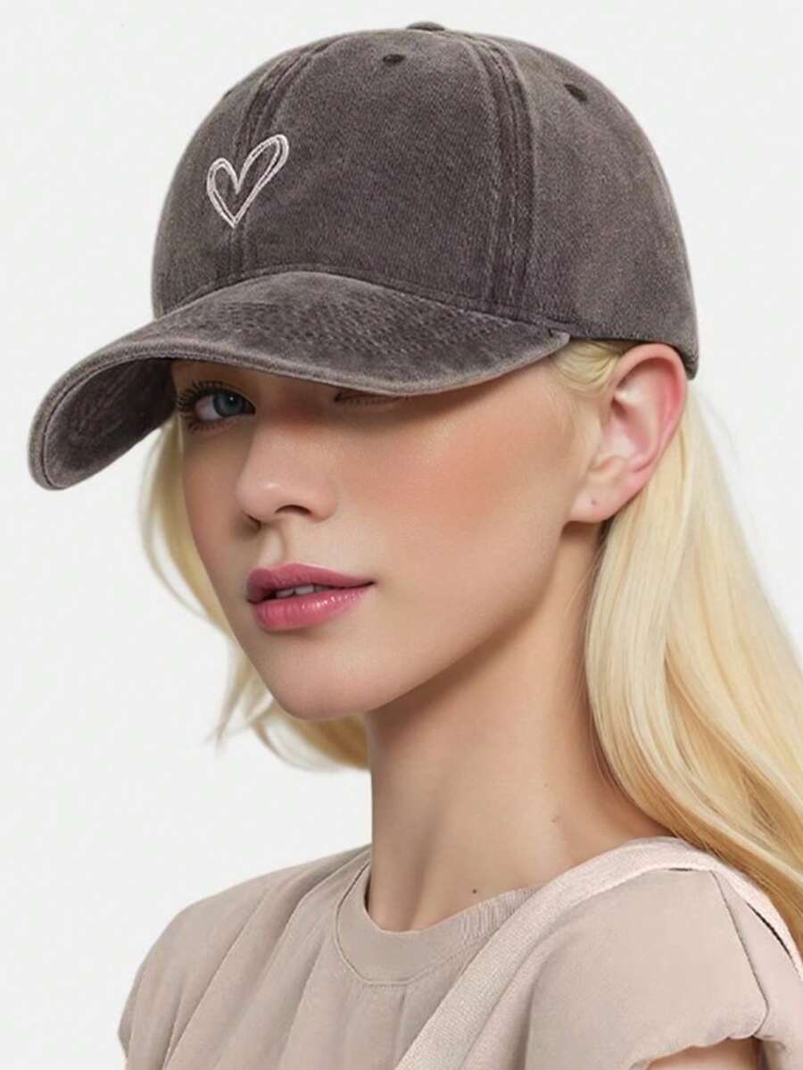 1 pieza Gorra de pico de pato vintage desgastada y bordada con diseño de amor para mujer, gorra de béisbol curva casual y a la moda, adecuada para uso diario, pareja, vacaciones a juego, color aleatorio
