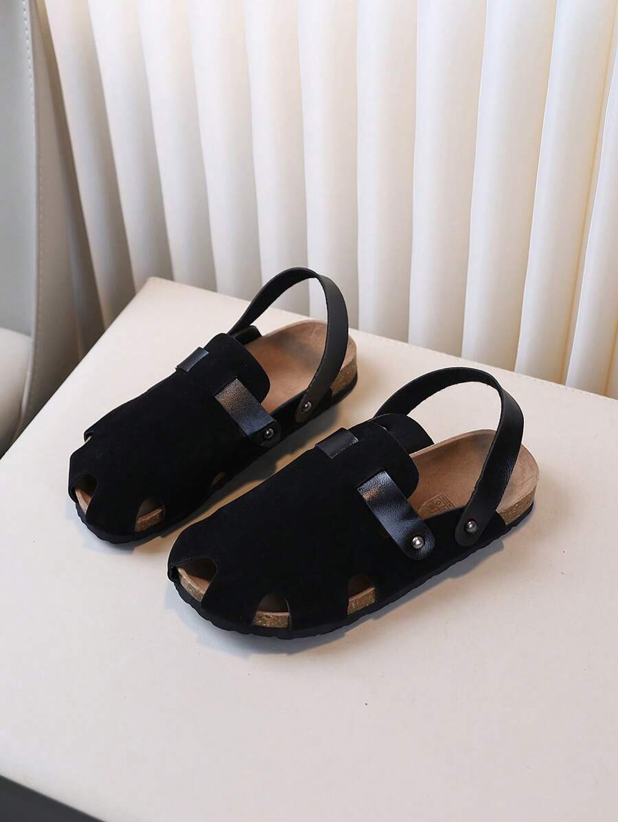 1 para modnych sandałów plażowych typu slip-on z osłoną przedniej części stopy i pięty, odpowiednich na wakacje