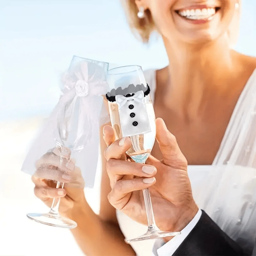 2pcs Bride & Groom Champagne Cup Charms, Elegant Wedding Champagne Glass Toppers, Bride And Groom Toasting Glasses, Ideal For Bachelorette Party, Anniversary, Bridal Shower Decor, Wedding Party Favors, Romantic Wedding Champagne Flutes, Groomsman Gift