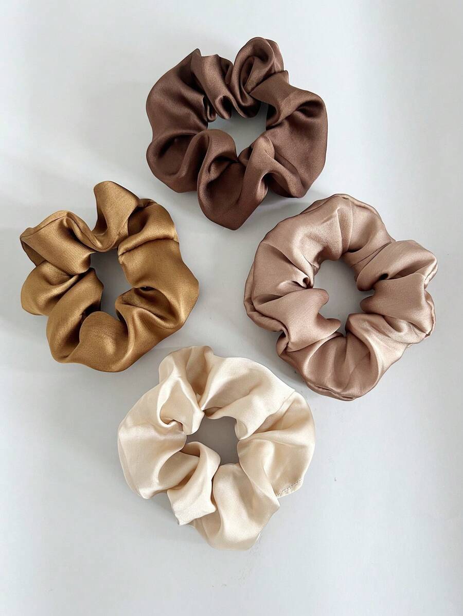 Set de 4 scrunchies de unicolor de tela de satén en tono leche y café, adecuados para uso diario casual
