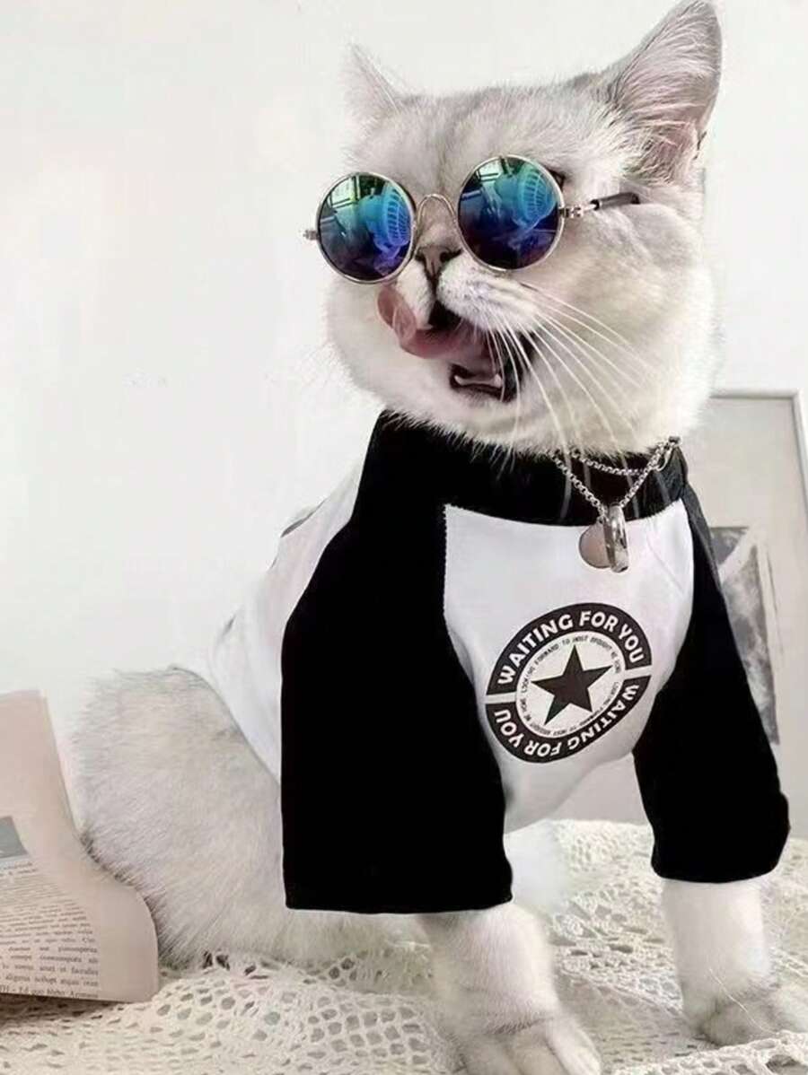 1pc Cat & Dog Fashion T-Shirt Warm Base Layer Pet Clothes