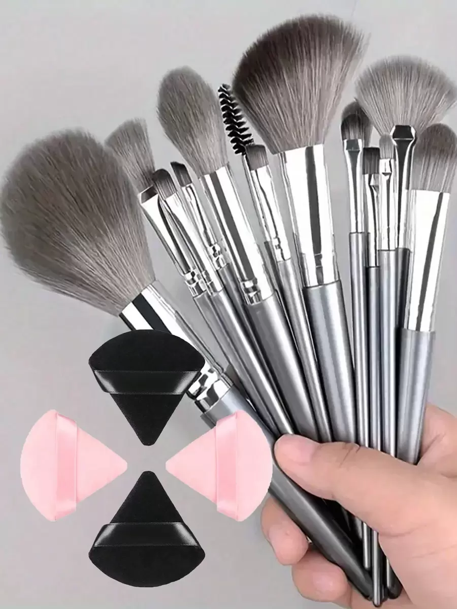 18 piezas de herramientas de belleza, incluido un set de 14 pinceles de maquillaje con mango de plástico ABS, cerdas suaves de fácil limpieza sin desprendimiento, incluye pinceles para rubor, polvos, corrector, perfilador, con base en forma de palma, polvos, rojo, corrector y multiusos para principiantes y profesionales, 4 piezas de esponjas de maquillaje triangulares para secar, regalo de recuerdo
