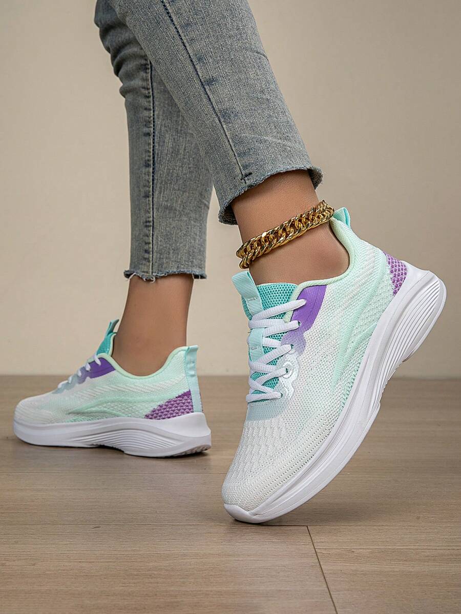 Scarpe da running da donna 2025, leggere e traspiranti in tessuto a rete, versione coreana di scarpe casual, scarpe da viaggio per signora, comode e morbide scarpe sportive