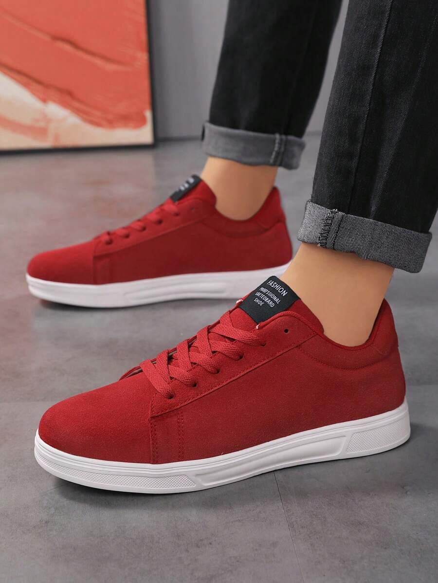 Men's Minimalist Casual Red Festival Patchwork Skate Shoes, Niche Fashion Front Lace-Up Outdoor Comfortable Versatile Sneakers