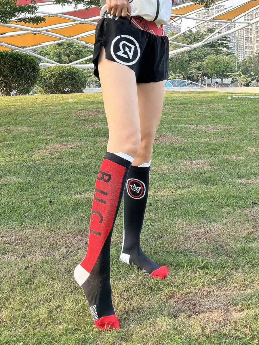 1 par de calcetines de compresión personalizados de nylon, de moda y en bloque de colores locos, para correr y deportes, de secado rápido y transpirables por encima de la rodilla, para festivales