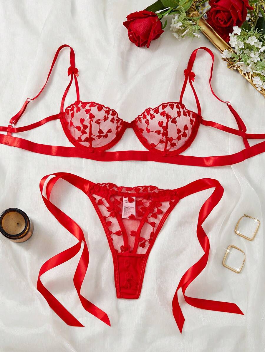 Nuevo conjunto de lencería sexy para mujer, sujetador rojo, sujetador acolchado con bordado de corazón de malla y tanga, 2 piezas de ropa interior romántica para pareja, dormitorio, San Valentín, sujetador ultrafino