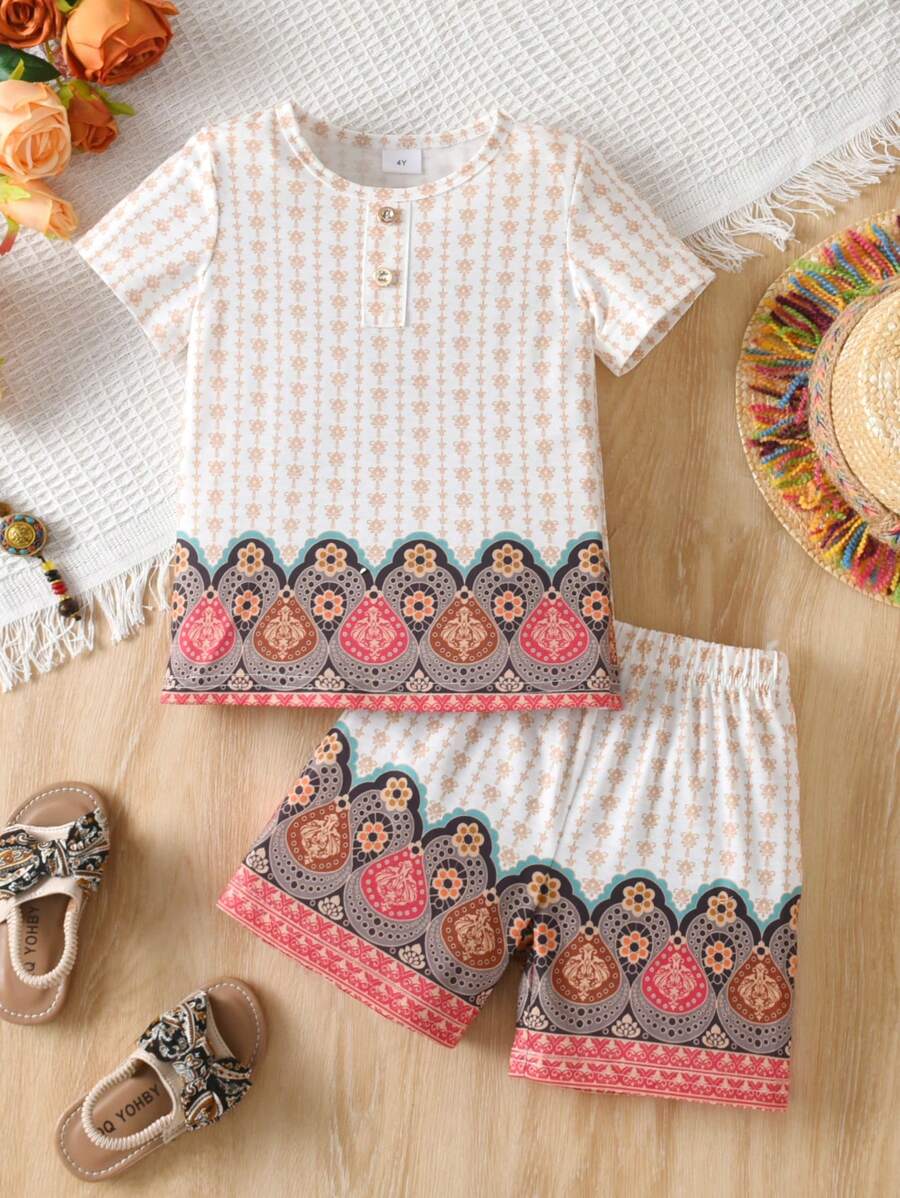 Set de 2 piezas con camiseta de manga corta con estampado vintage y pantalones cortos para niño pequeño
