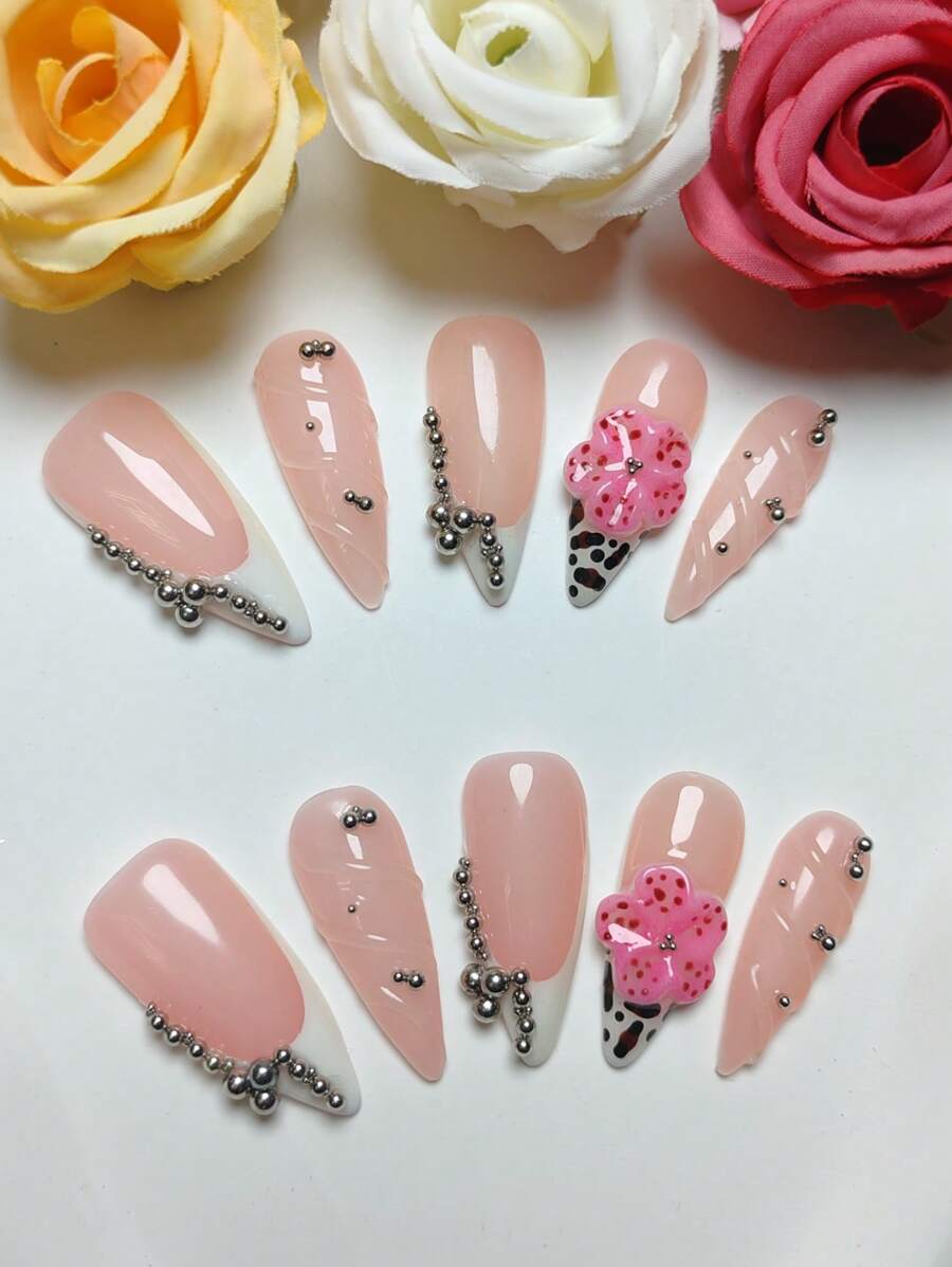10 Pieces Of Pure Handmade Wearable Nail, Pink And White Color Matching, Leopard Print Drawing, Thread Bulge, Small Silver Balls To Form Chain Decoration, Handmade Raised Small Flower Decoration. It Is Suitable For Daily Leisure Vacations, And When Attending Banquets, Parties, Dances, Banquets And Other Activities.